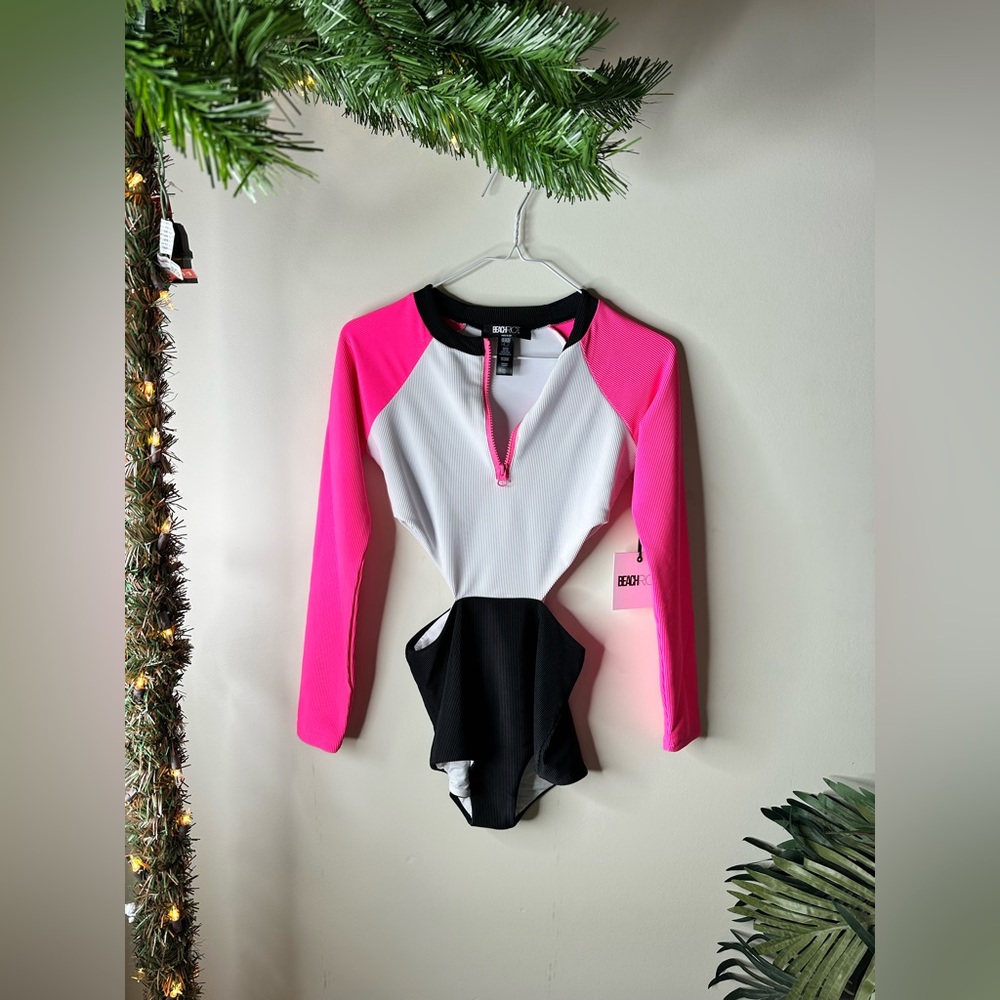 NWT Beach Riot Longsleeve One Piece Swimsuit